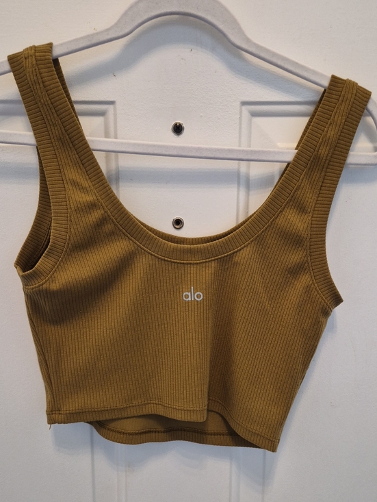 ALO Yoga Tops - ALO Yoga Ribbed Scoop Crop Tank — Brown